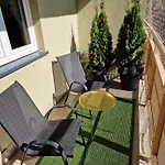 Wyzwolenia Apartment *